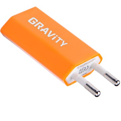 Zestaw wymaganych akcesoriów do urządzenia Geek Bar Pulse: vape, kabel USB-C i ładowarka sieciowa.